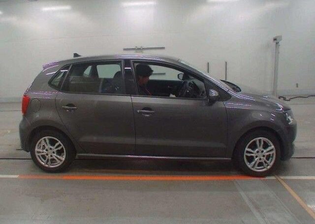 Volkswagen Polo 1.2L Petrol 2014 Grey Colour 35k Miles, Automatic Gearbox, Hatchback - 2