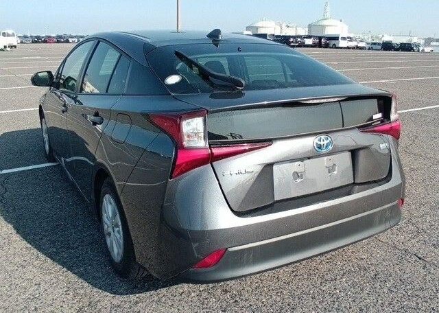 Toyota Prius 1.8L Petrol Hybrid 2022 Grey Colour 45k Miles, Automatic Gearbox, Hatchback - 1